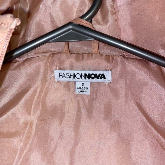 Pink puffer jacket - Picture 2 of 5